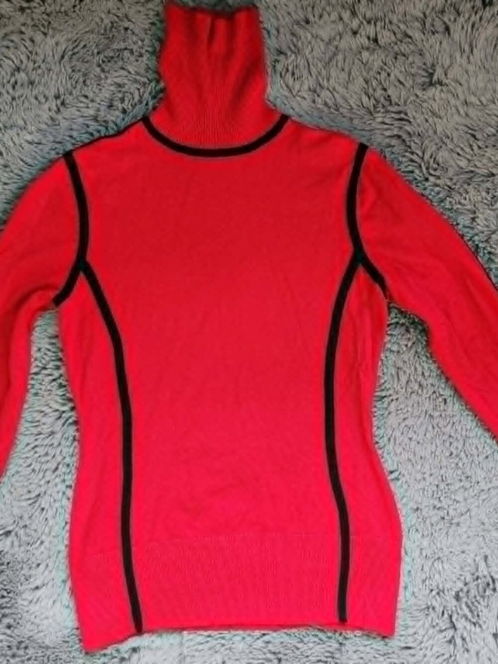 Cache turtleneck sweater true red. Size Small 84% rayon 16% Nylon